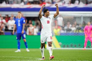 哈曼:只要贝林厄姆愿意为团队拼尽全力,就能看到他顶级的实力